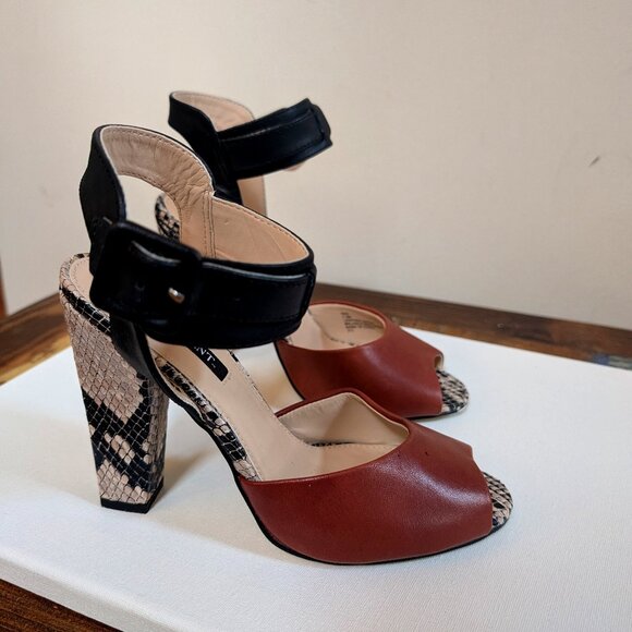 NWOT Shoemint Ankle Strapped Leather heels - Picture 1 of 3